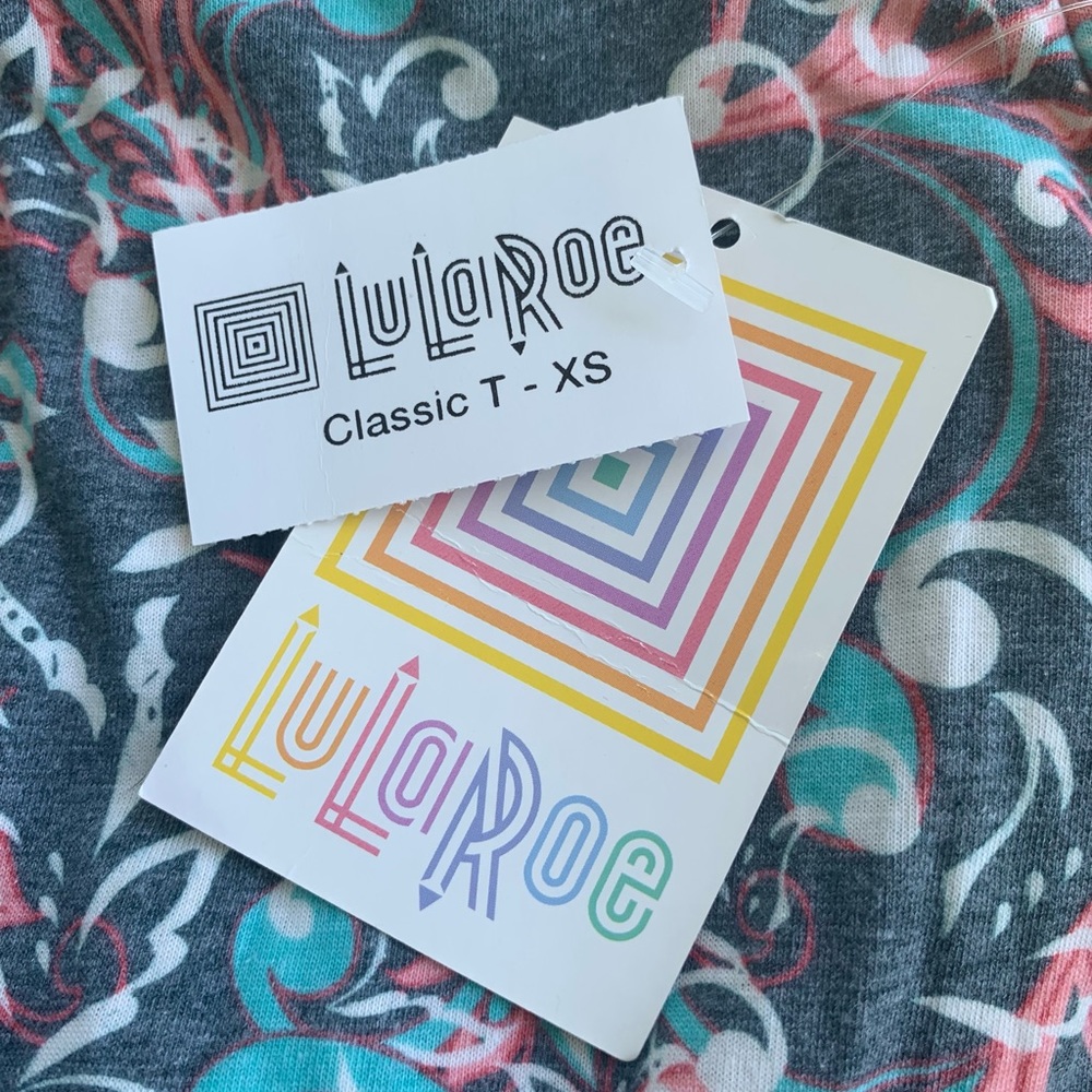 NWT LulaRoe Classic T